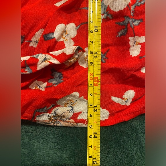 NWT Becool Red Flower Print Tied Crop Top Size L - Picture 3 of 8